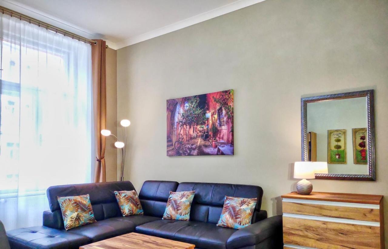 Karlsbad Family Apartment エクステリア 写真